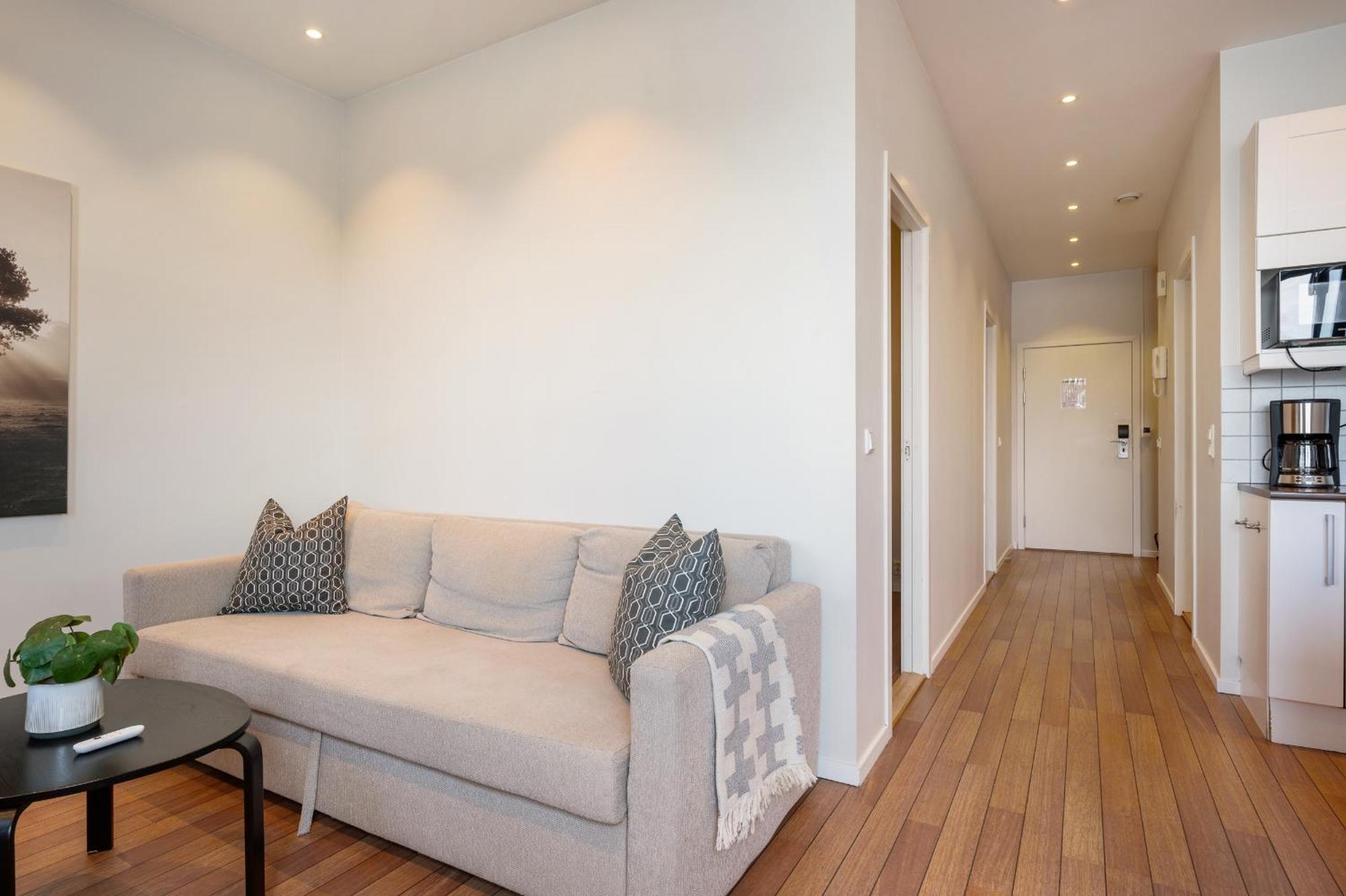 New! Sea Front Apt. With Terrace Above The Sea! Lejlighed Bergen